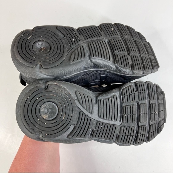 Under Armour Charged Assert sneakers all black size 8.5 - Picture 6 of 7